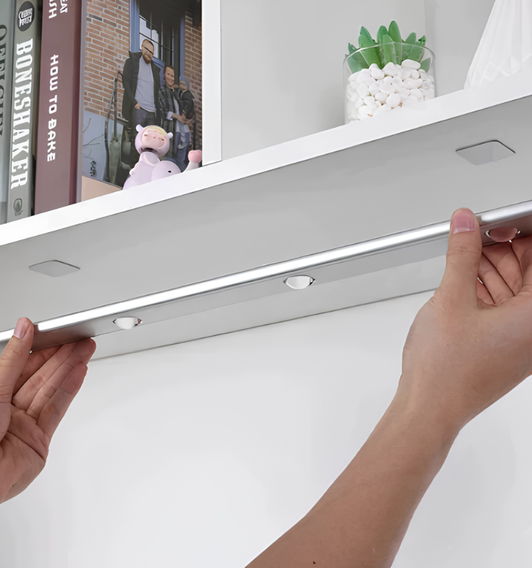Luminária Inteligente LED com Sensor de Movimento USB Recarregável